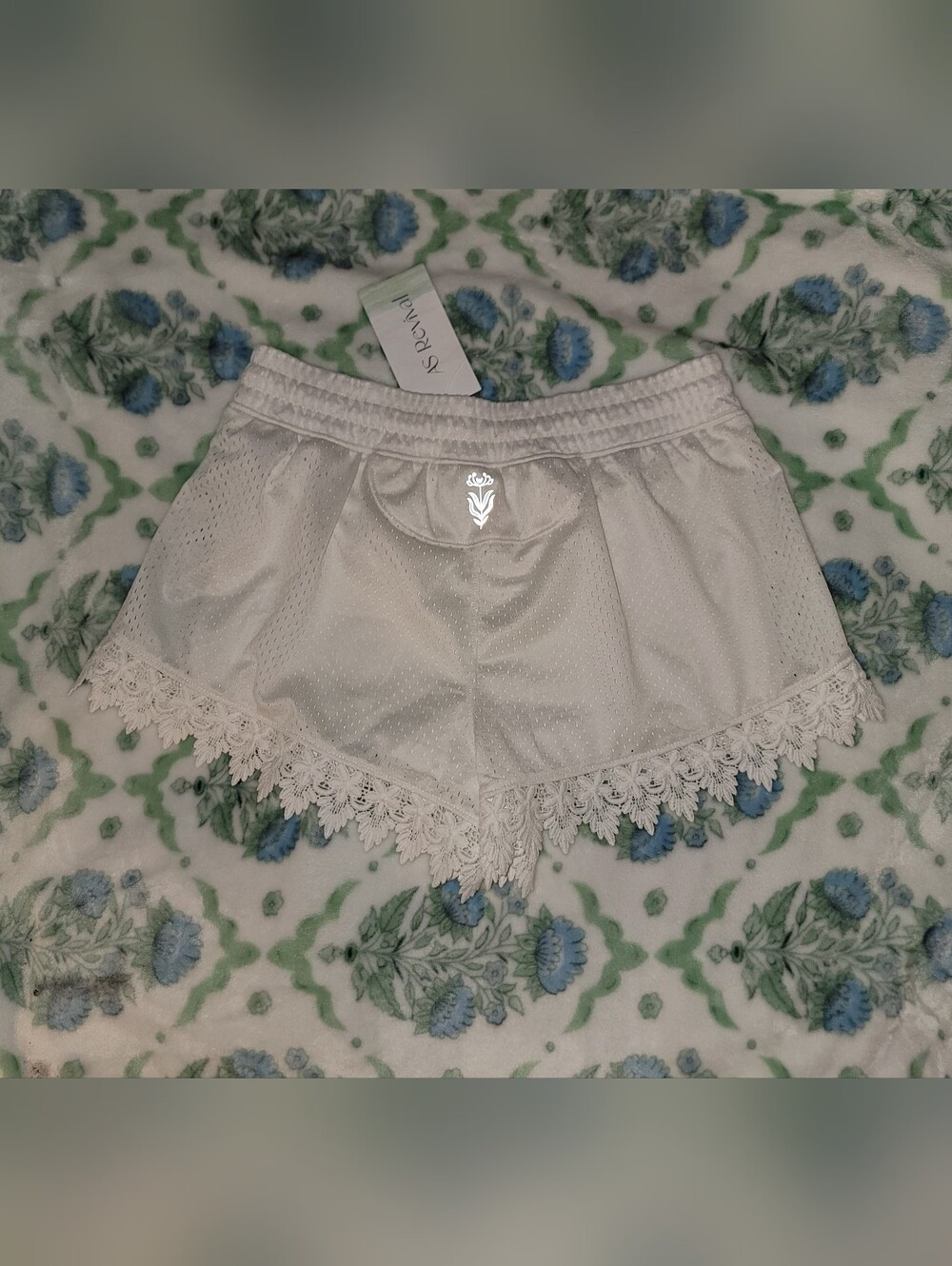 AS Revival Ivory White Workout Shorts Lace Trim NWT Small